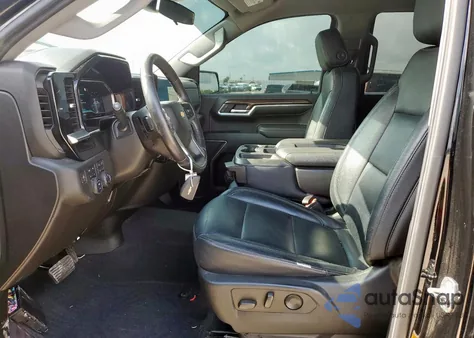 2022 Chevrolet Silverado K1500 Lt z USA, uszkodzony, nr VIN 1GCUDDED2NZ511057